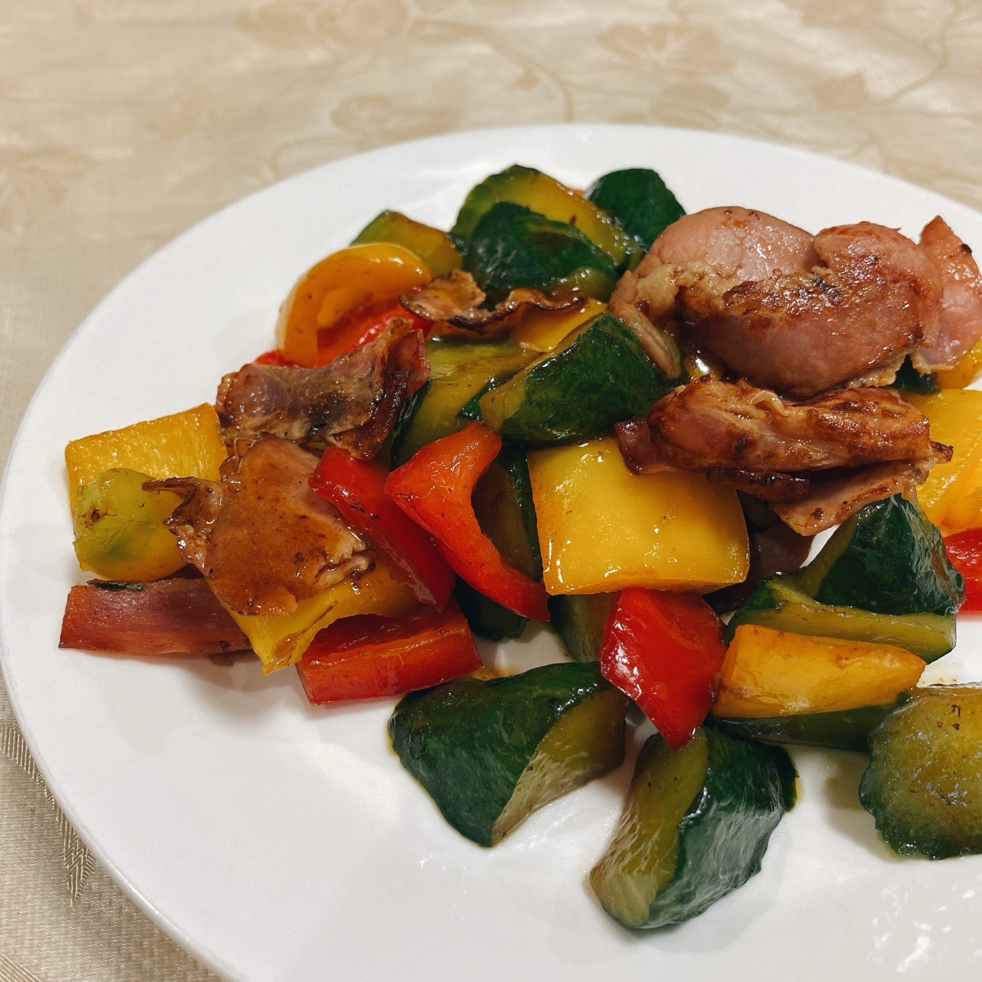 四川きゅうりのベーコン炒め